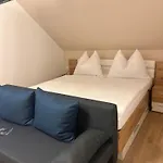 Apartmenthaus Stoeckl In * Bad Deutsch Altenburg