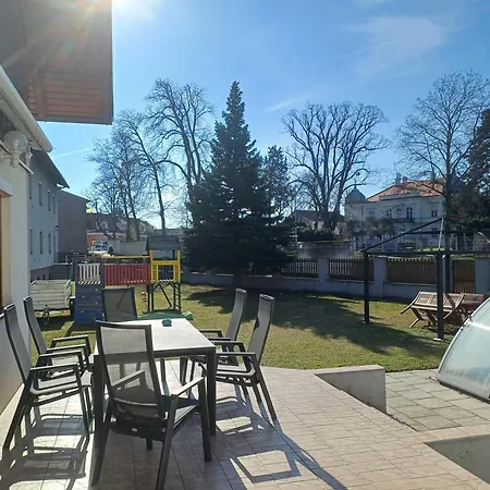 Apartmenthaus Stoeckl In *